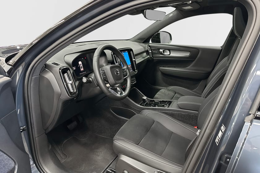 Bild 4 av Volvo EX40 Twin Motor Performance UltraBlackSE