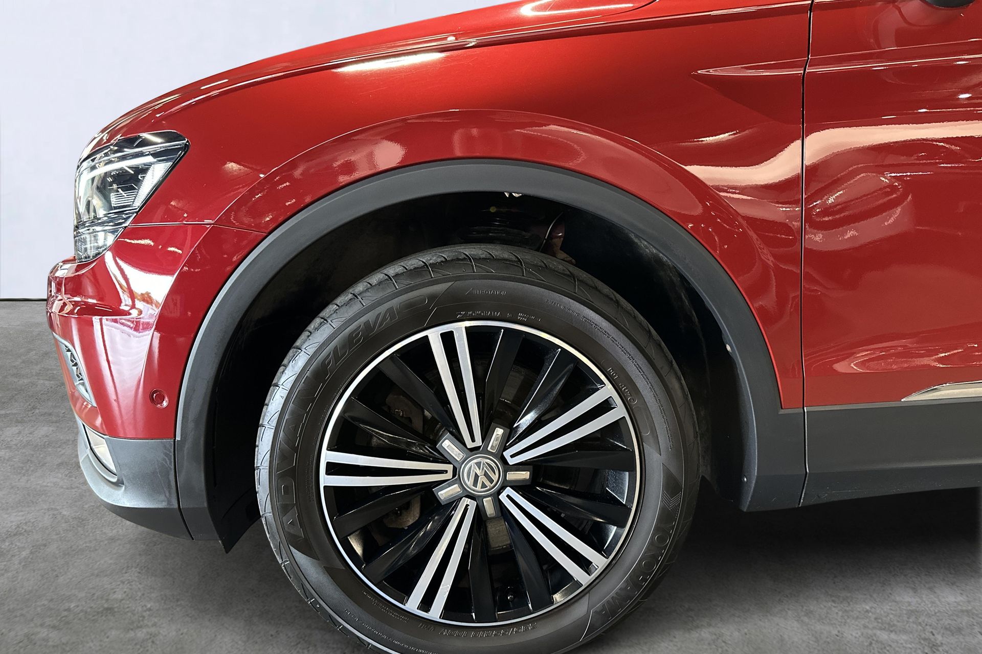 Volkswagen Tiguan 2017, kuva 6/10
