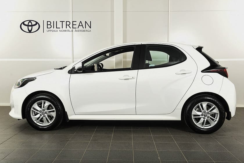 Bild 2 av Toyota Yaris Hybrid 115 Elybrid Active Komfortpaket Backkamera Rattvärme