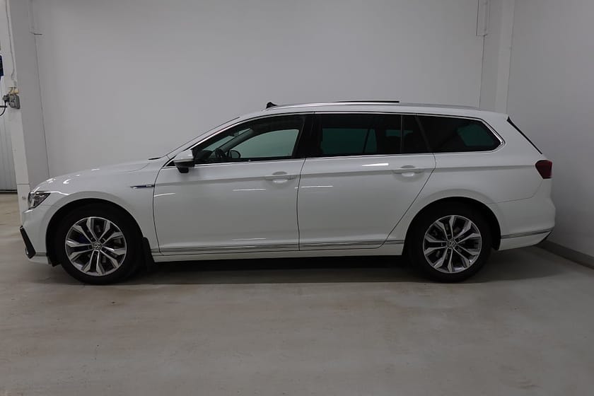Bild 3 av Volkswagen Passat Sportscombi GTE SC 1.4 TSI Panorama Cockpit Drag Kamera P-Värme