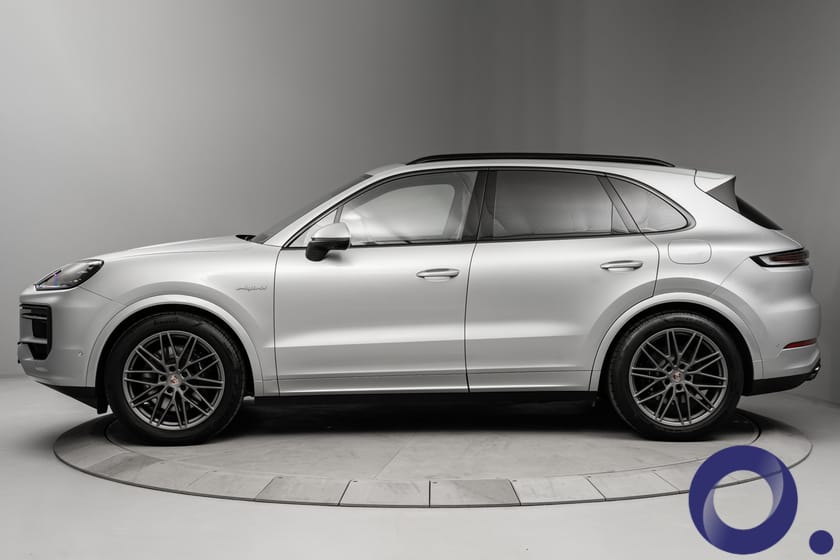 Bilde 2 av Porsche Cayenne E-Hybrid | 470HK | Sportseksos | Luft | BOSE | Pano