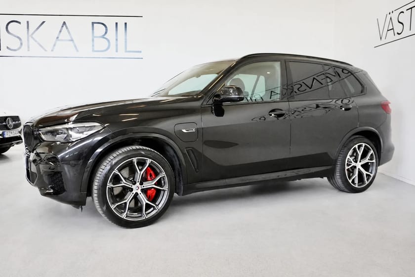 Bild 3 av BMW X5 xDrive45e iPerformance M sport Luftfjädring Pano/H&K/MOMS