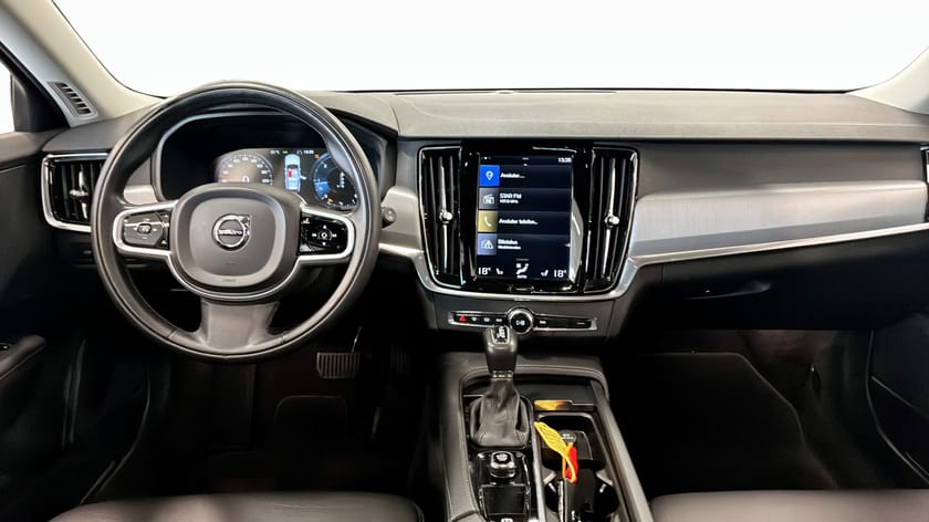 Bild 4 av Volvo V90 D4 Momentum SE / VoC /