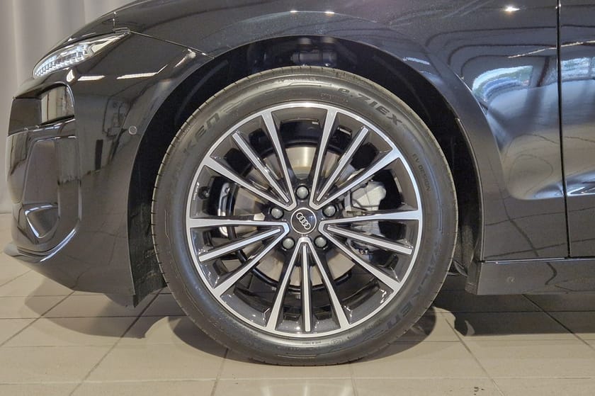 Bild 3 av Audi A6 Avant e-tron S LINE / 210 KW / 286 HK