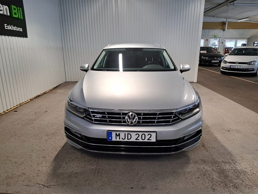 Bild 2 av Volkswagen Passat Sportscombi SC 2.0 TDI4Motion GT Drag Ad Farh Värm Led fr 3,99%
