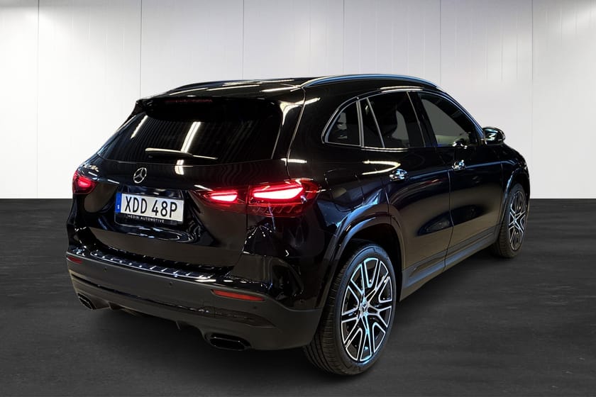Bild 3 av Mercedes-Benz GLA 250 e 8G-DCT | AMG | Advanced Edition | Burmester | 360 | Pano | Drag | Nightpaket |