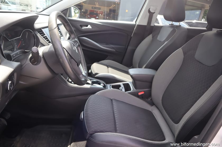 Bild 4 av Opel Grandland X 1.6 D 120hk Rattvärme Backkamera Automat