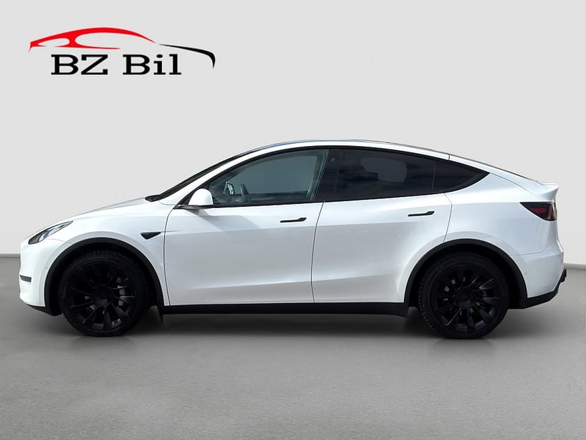 Bild 2 av Tesla Model Y Long Range AWD Drag Pano Moms Värmepump