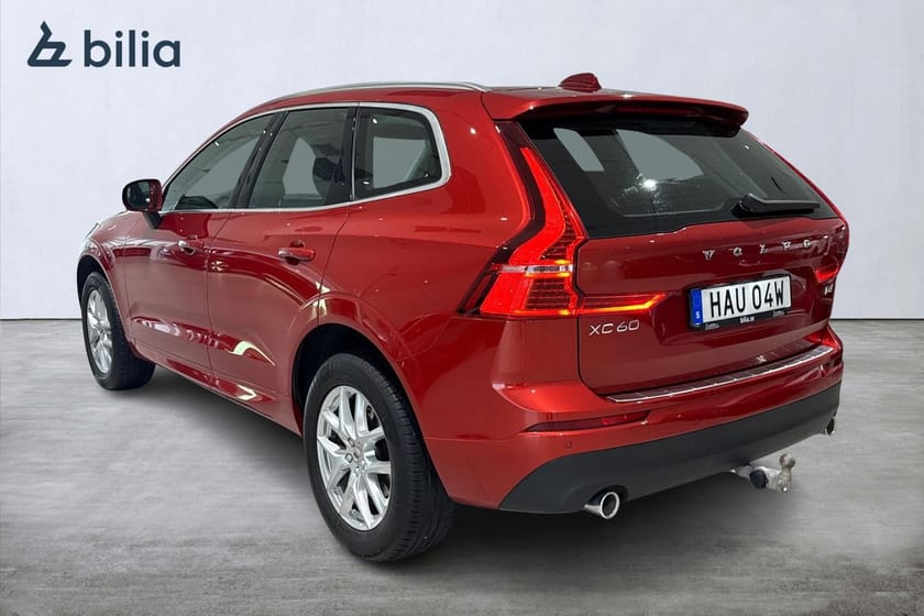 Bild 2 av Volvo XC60 B4 AWD Diesel Momentum Advanced SE. Dragkrok