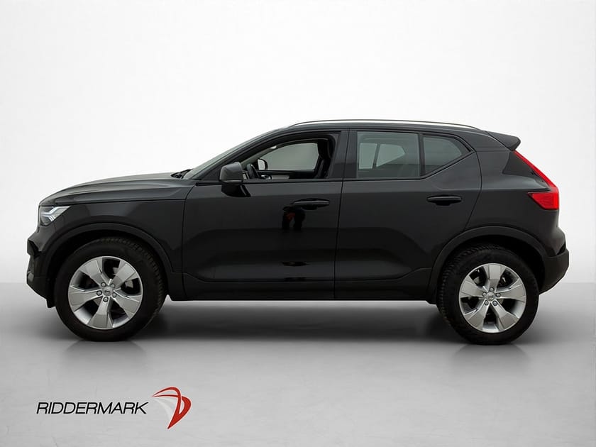 Bild 4 av Volvo XC40 T2 129hk Momentum Kamera Värmare VOC Farthållare
