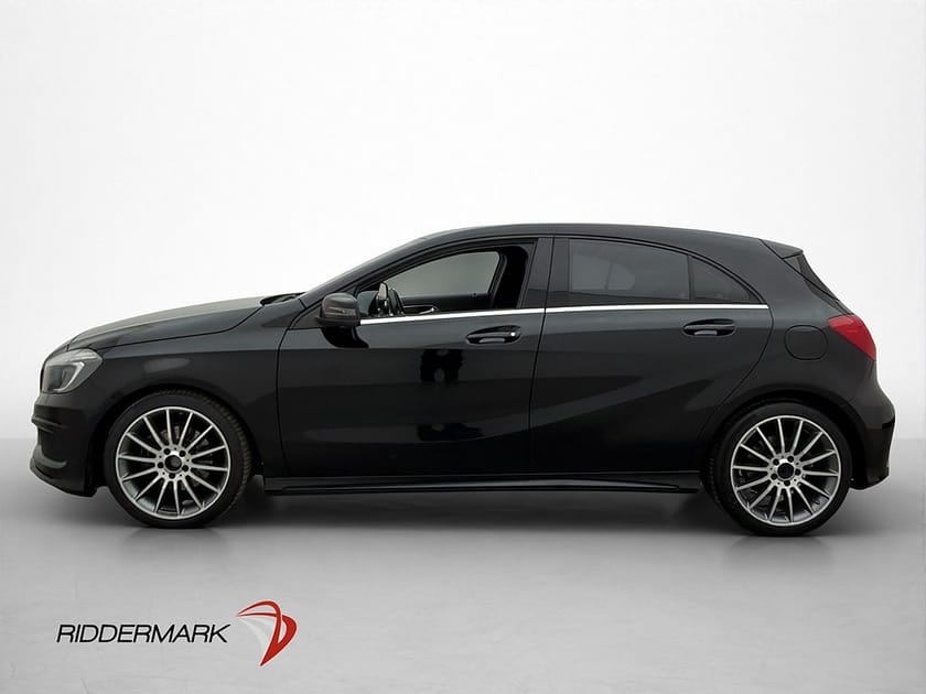 Bild 4 av Mercedes-Benz A 180 A180 AMG Line Kamera Skinn/Alcantara Bluetooth