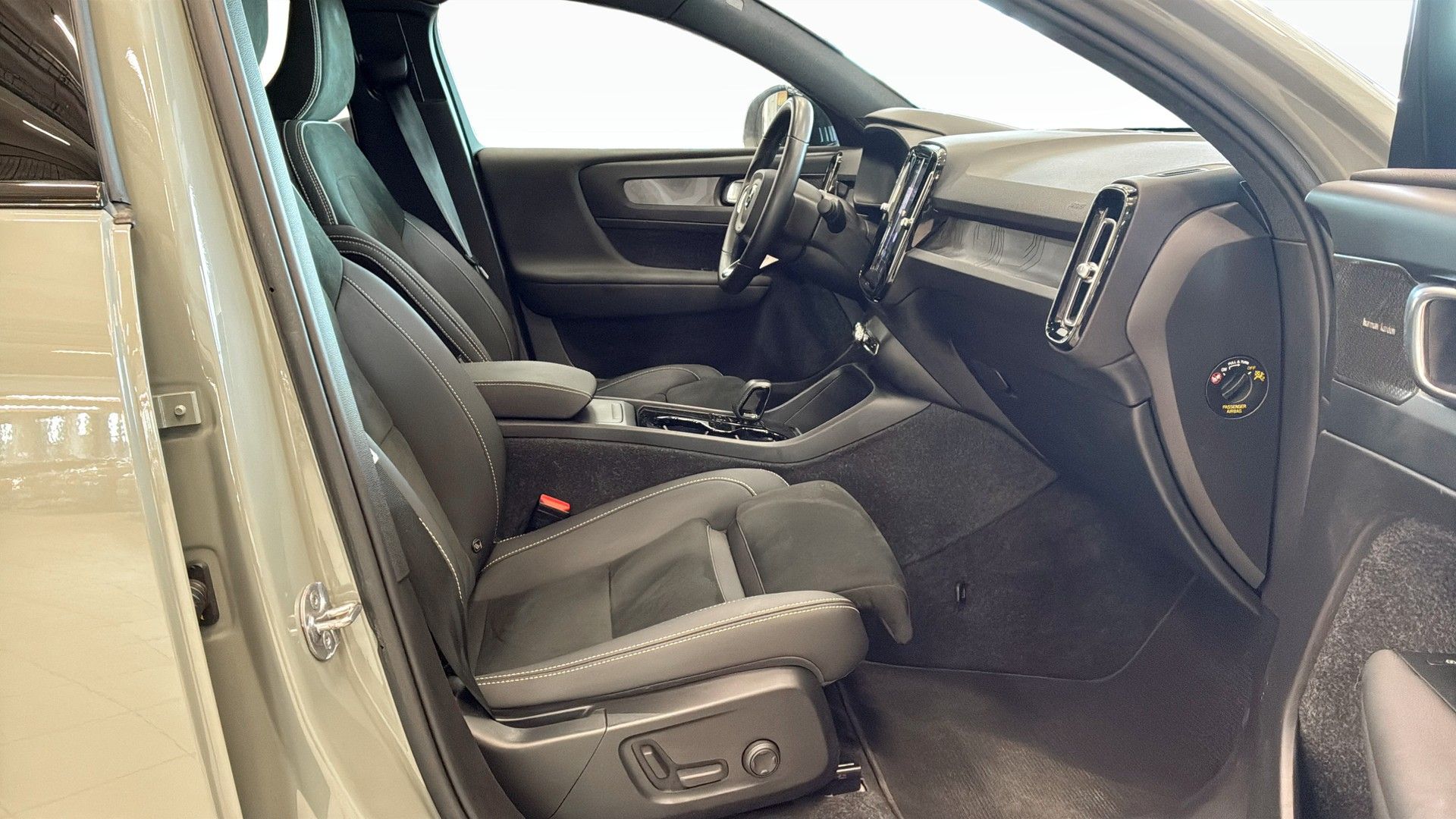 Volvo C40 2023, bild 3/10