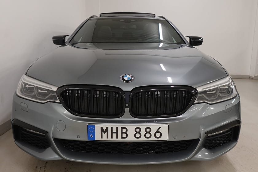 Bild 2 av BMW 530d xDrive Touring M Sport Innovation Panorama H/K HUD 360°