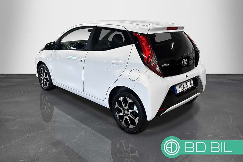 Bild 3 av Toyota Aygo 1.0 VVT X-PLAY BACKKAMERA 2 BRUKARE KAMPANJ 3,95% RÄNTA