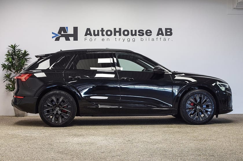 Bild 3 av Audi Q8 55 e-tron quattro S Line B&O 360 Pano Drag Matrix 4,99%