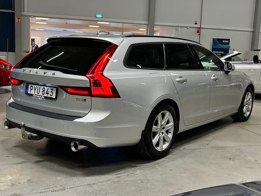 Bild 4 av Volvo V90 D3 AWD Geartronic Business | V-hjul | Värmare | Drag