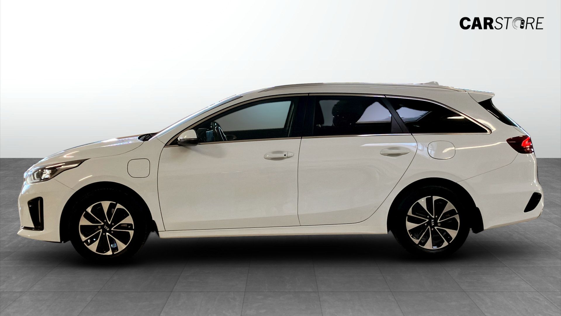 Kia Ceed Sportswagon Plug-in Hybrid 2021, photo 6/29
