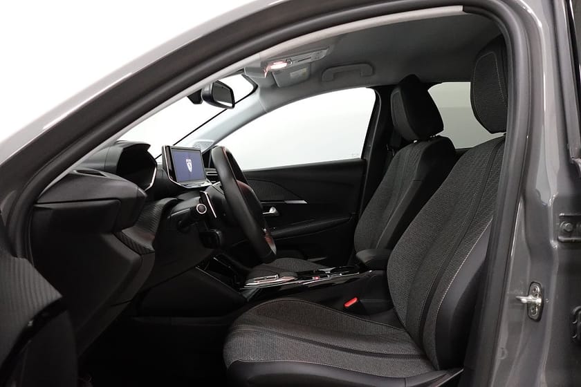 Bild 4 av Peugeot 208 HYBRID 100 e-DSC Allure Adap-F 360° LED Cockpit