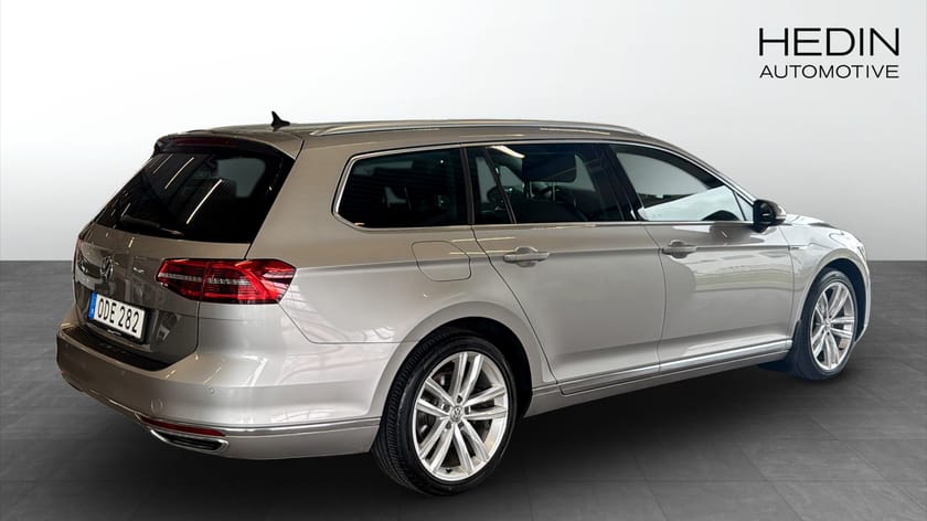 Bild 2 av Volkswagen Passat Sportscombi 2.0 TDI 4Motion DSG | 240hk | VÄRMARE |