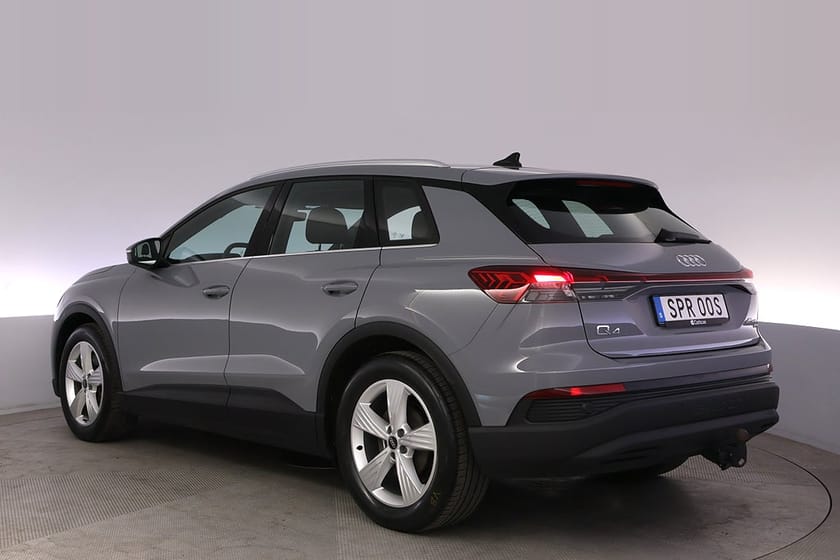 Bild 4 av Audi Q4 45 e-tron quattro AdapFarth Navi CarPlay Drag LED