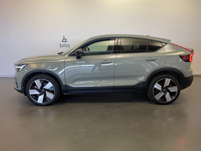 Bild 2 av Volvo C40 Recharge Ultimate/ BLIS/ Navigation/ Bakkamera/ Panoramatak/ 360 kamera/ 10.000kr Tillbehör/
