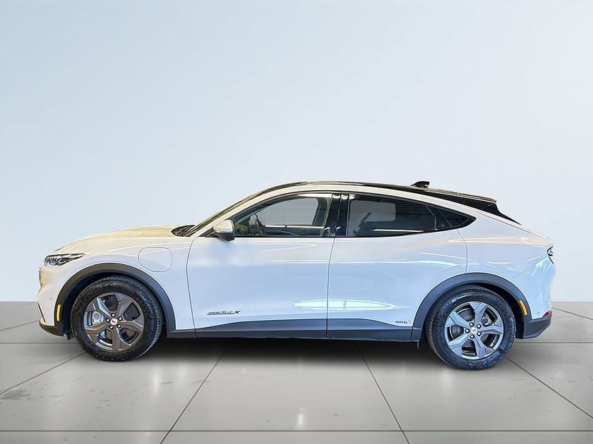 Bild 4 av Ford Mustang Mach-E Long Range RWD 610km Range/360/B&O-Ljud/Pano/S&V/Elruta