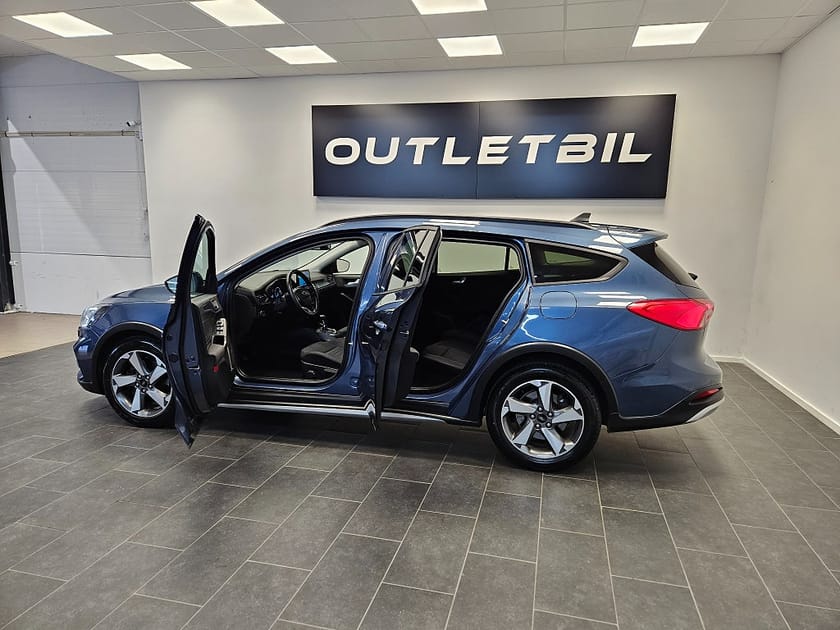 Bild 3 av Ford Focus Active Kombi 1.0 EcoBoost 125hk Navi Backkamera