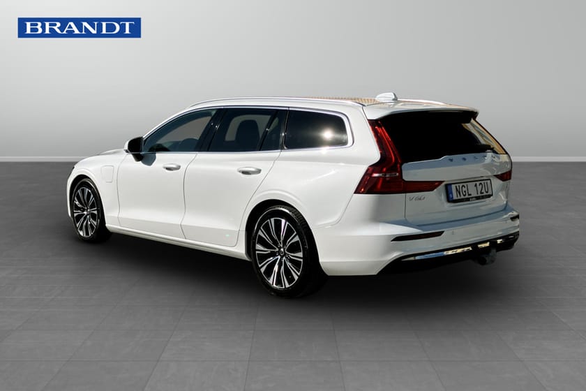 Bild 2 av Volvo V60 T6 Geartronic AWD Core Bright Recharge 399hk