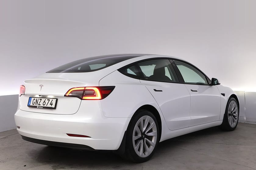 Bild 5 av Tesla Model 3 Standard Range Refresh Autopilot Panorama