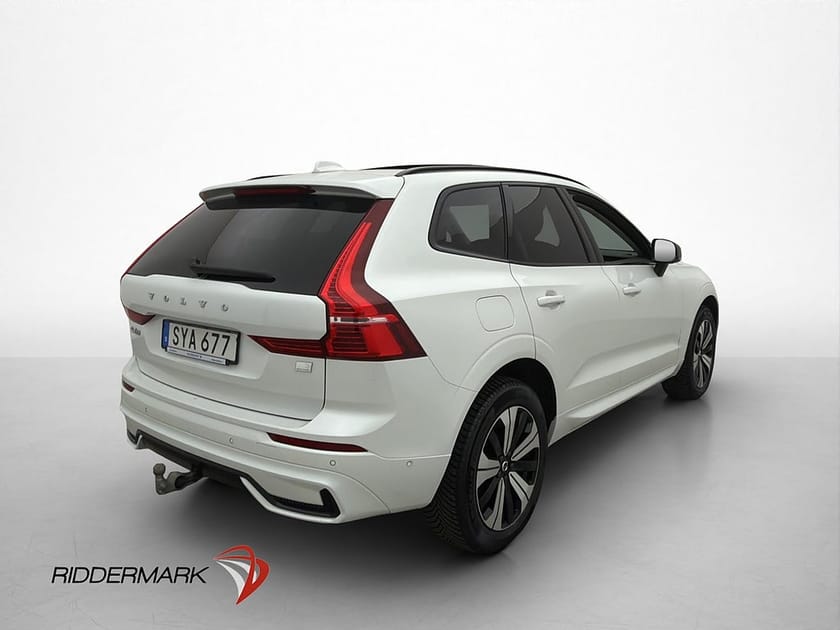 Bild 5 av Volvo XC60 Recharge T6 AWD Plus Dark Pano Drag H/K Skinn 360