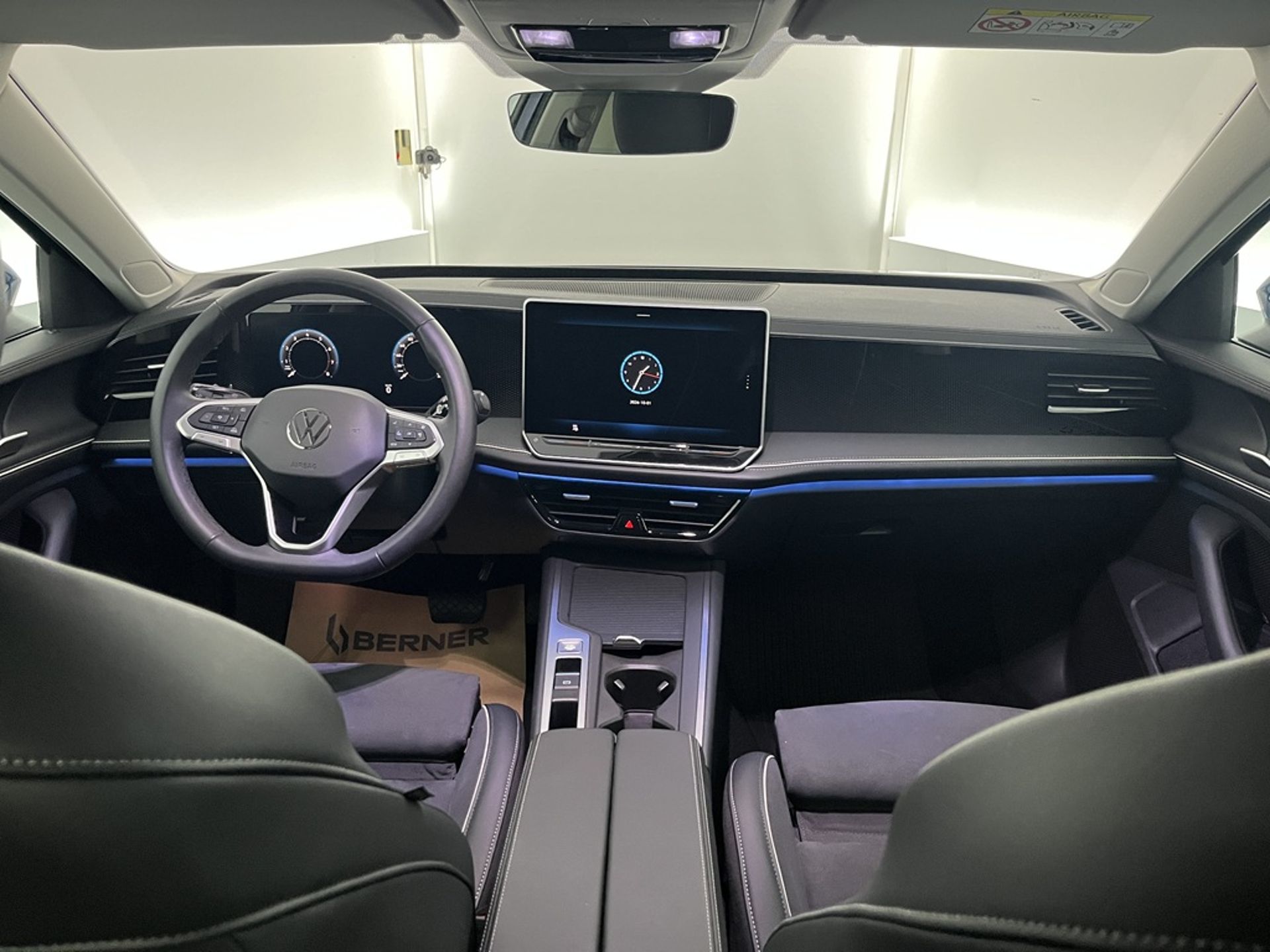 Volkswagen Passat 2025, bild 5/10