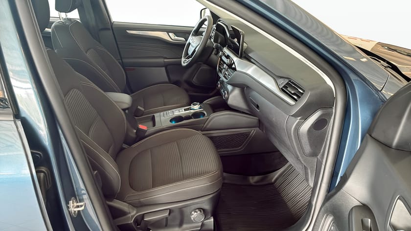Bild 5 av Ford Kuga Plug-In Hybrid 2023.25MY, SUV BS SA, TITANIUM MUK, NON SIP,