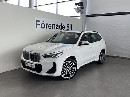 BMW iX1 eDrive20 M Sport Rattvärme Drag Adpt Farth Sportstolar
