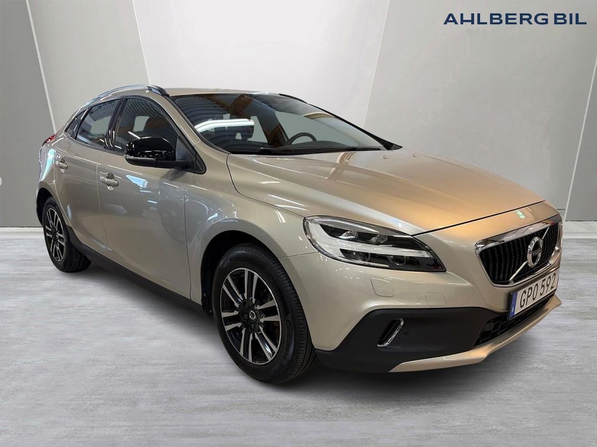 Volvo V40 2018