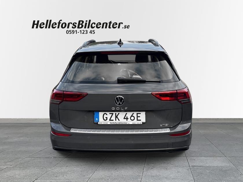 Bild 4 av Volkswagen Golf Sportscombi Sportcombi AUT 130hk MHEV P-sensorer Carplay Vhjul Ergo Active stol