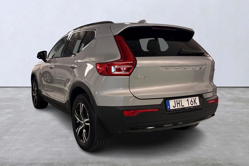 Bild 4 av Volvo XC40 B3 FWD Bensin Plus Dark