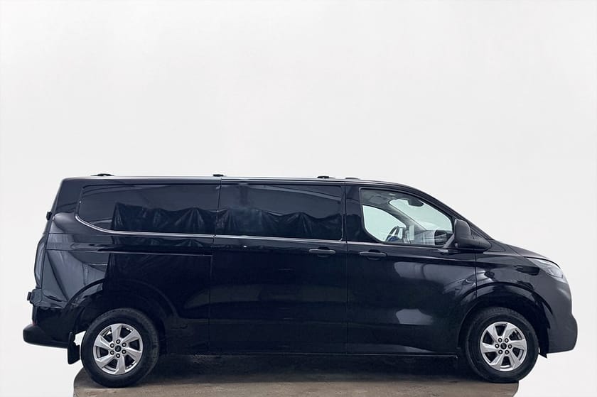 Bild 5 av Ford Transit Custom 320 2.0 AWD Business Drag 3sits Cockpit Navi Kamera Värmare