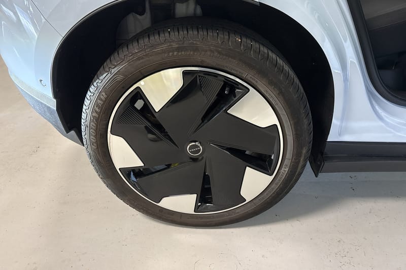 Volvo EX30 Single Motor Extended Range