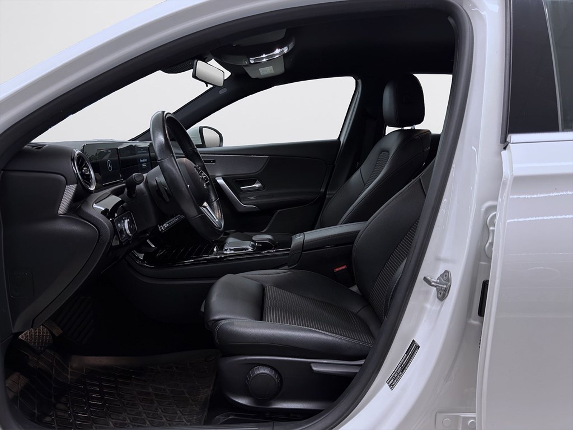 Mercedes-Benz A 200 d 2020, bild 7/10