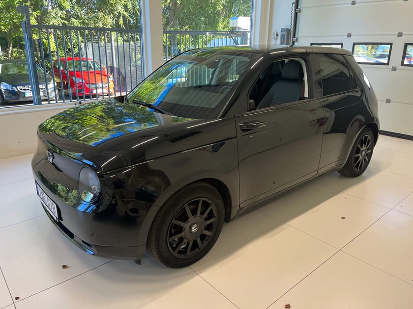 Bild 2 av Honda E