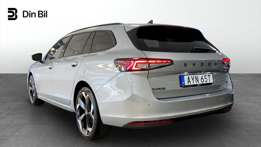 Bild 3 av Škoda Superb iV Kombi Sportline 1,5 TSI 204hk | Drag | 19" | Canton