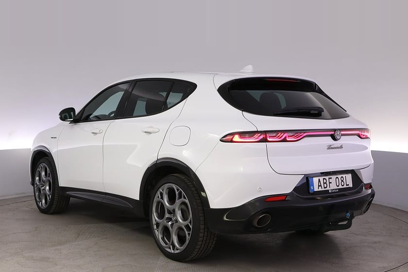 Bild 4 av Alfa Romeo Tonale Plug-in-Hybrid PHEV TI Pano Läder H/K Kamera BSM