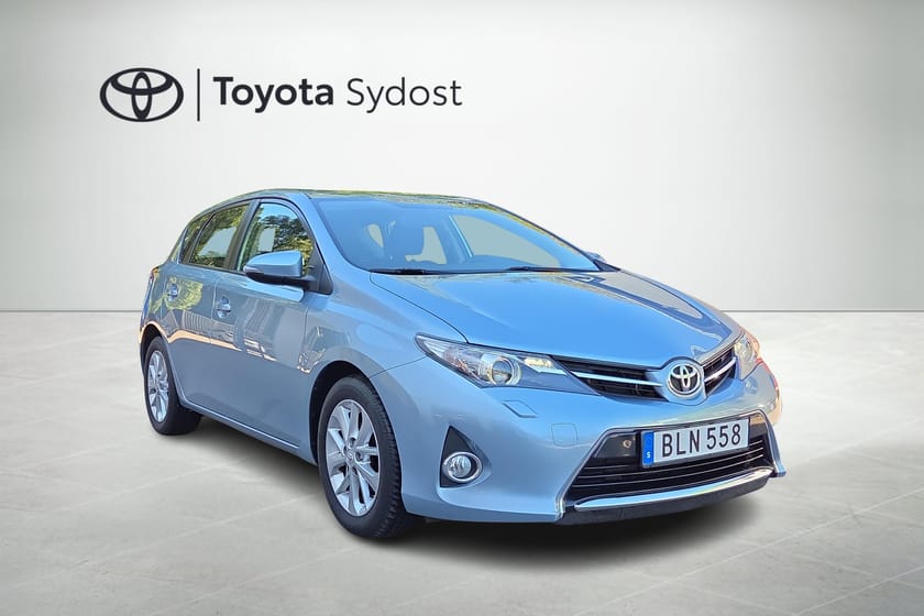 Bild 2 av Toyota Auris Sätesvärme fram, ISOFIX-fästen bak, Elhissar fram