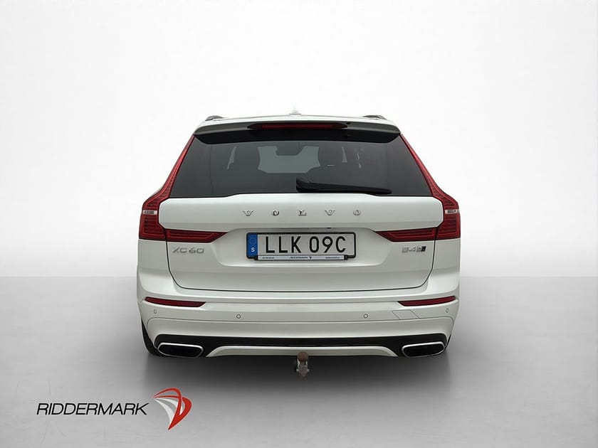 Bild 5 av Volvo XC60 B4 AWD R-Design VOC Pano H/K 360° Skinn Massage