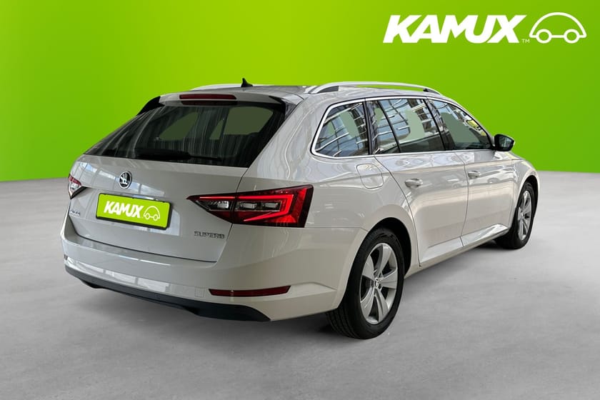 Bild 4 av Škoda Superb Kombi 2.0 TDI Ambition  Värmare Carplay P-sensorer