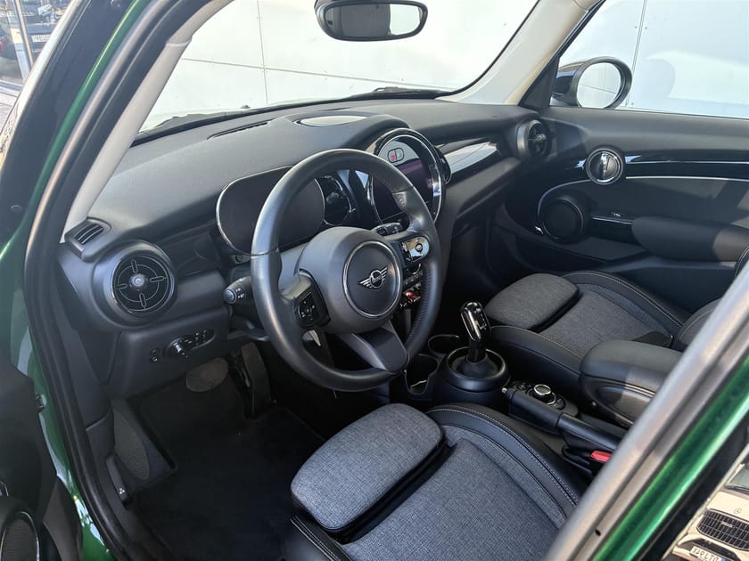 Bild 4 av MINI Cooper 5d Experience Aut Navi Backkamera Keyless