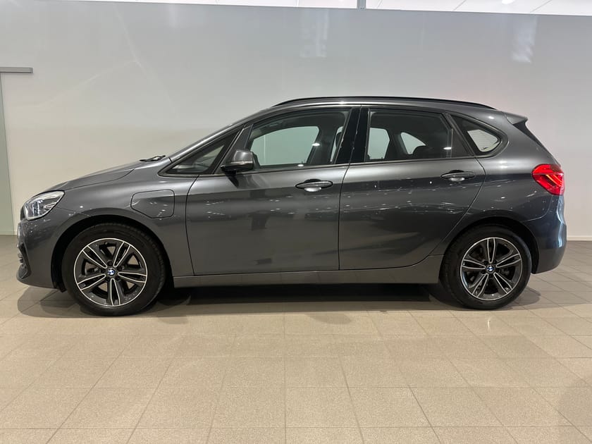 Bild 3 av BMW 225xe Active Tourer 225 xe Sportline/ Skinnklädsel/ Sensorer