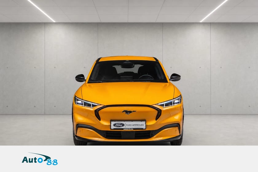 Bilde 4 av Ford Mustang Mach-E Standard Range AWD SR / Skinn / Navi