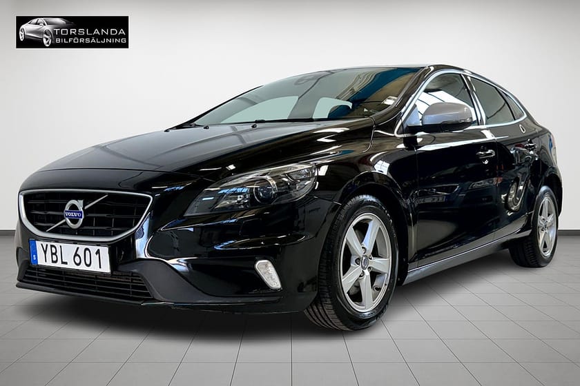 Bild 1 av Volvo V40 D2 120hk R-Design Ny Kamrem Värmare V-hjul