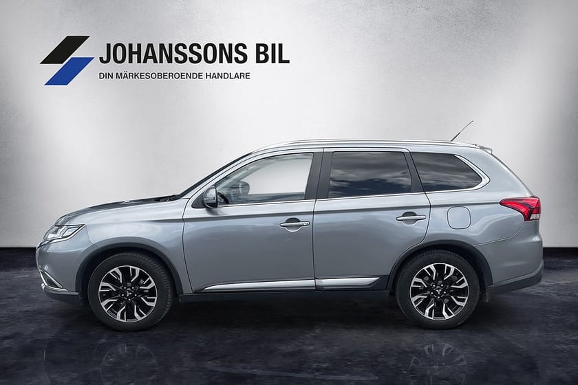 Bild 2 av Mitsubishi Outlander 2.2 Di-D 4WD Business Drag/7-sits/B-kamera/MoK/Nav